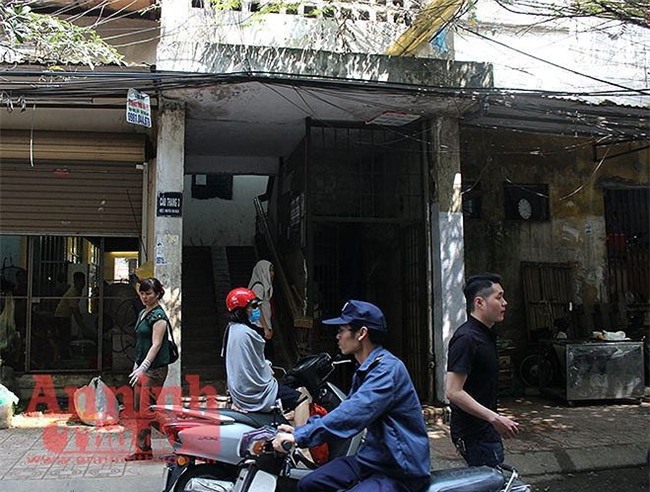 Cận cảnh hiện trường vụ án cô gái tử vong do bị ca sĩ Châu Việt Cường nhét tỏi vào miệng - Ảnh 1.