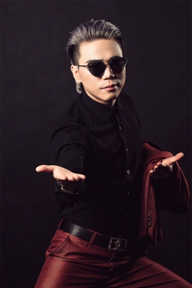 Các ca khúc mà anh có được trong quá trình ca hát có thể kể đến như: Liều thuốc yêu, Bạc trắng tình đời, Nước mắt chảy tuôn, Tình chết, Vợ là nhất,… - Tin sao Viet - Tin tuc sao Viet - Scandal sao Viet - Tin tuc cua Sao - Tin cua Sao