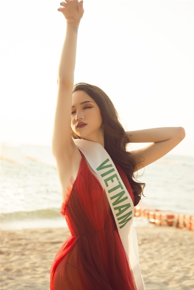 Ngắm nhan sắc của Hương Giang trong những chặng cuối của Hoa hậu Chuyển giới Quốc tế 2018 - Ảnh 3.