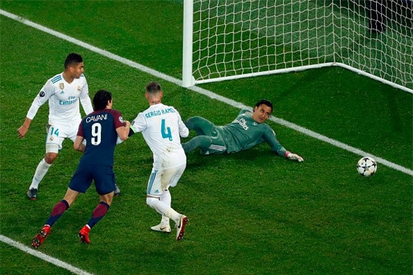 Ronaldo toa sang dua Real vao tu ket Champions League hinh anh 13