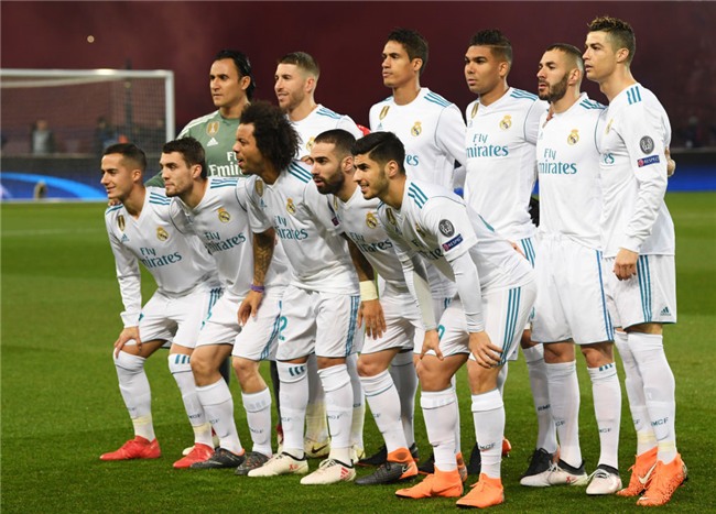 Ronaldo toa sang dua Real vao tu ket Champions League hinh anh 2