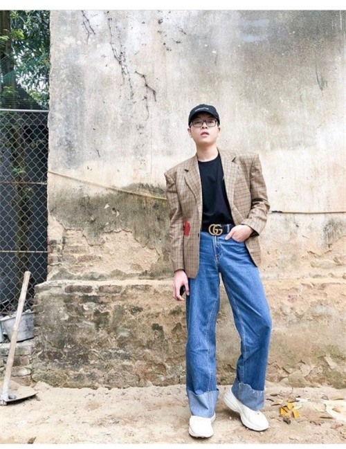 Thời tiết nóng nực, giới trẻ 2 miền đổ bộ xuống phố với váy áo mát mẻ-2