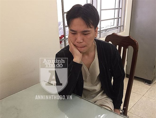 Hình ảnh nghi phạm Châu Việt Cường tại cơ quan công an sau vụ nhét tỏi vào miệng cô gái khiến cô gái tử vong.