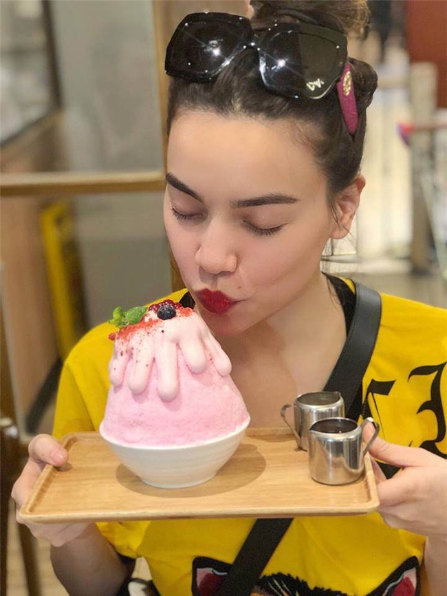 ho ngoc ha va hai bao boi thoi trang nho nhan co gia cuc khung - 7