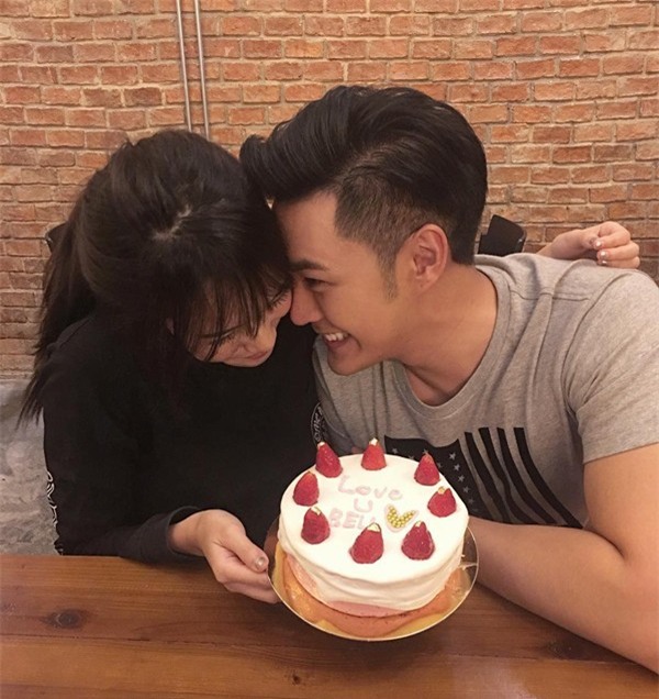 Nhói tim khi đọc bức tâm thư vợ gửi cho tình nhân của chồng: Nhớ nhận quà 8/3 chồng chị mua cho em - Ảnh 2.