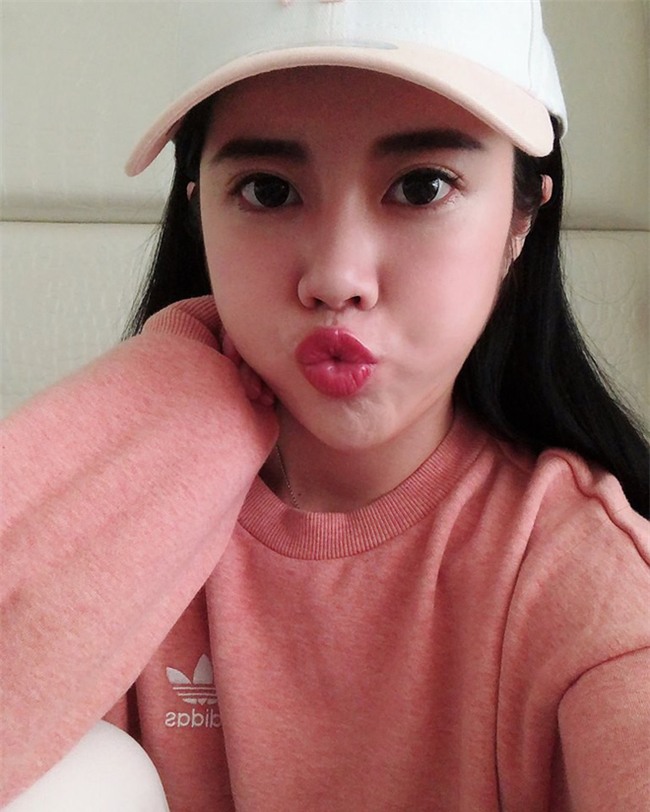 Cô gái đăng ảnh 10 năm trước, chứng minh không có người phụ nữ xấu, chỉ là bạn chưa dậy thì thành công thôi - Ảnh 3.