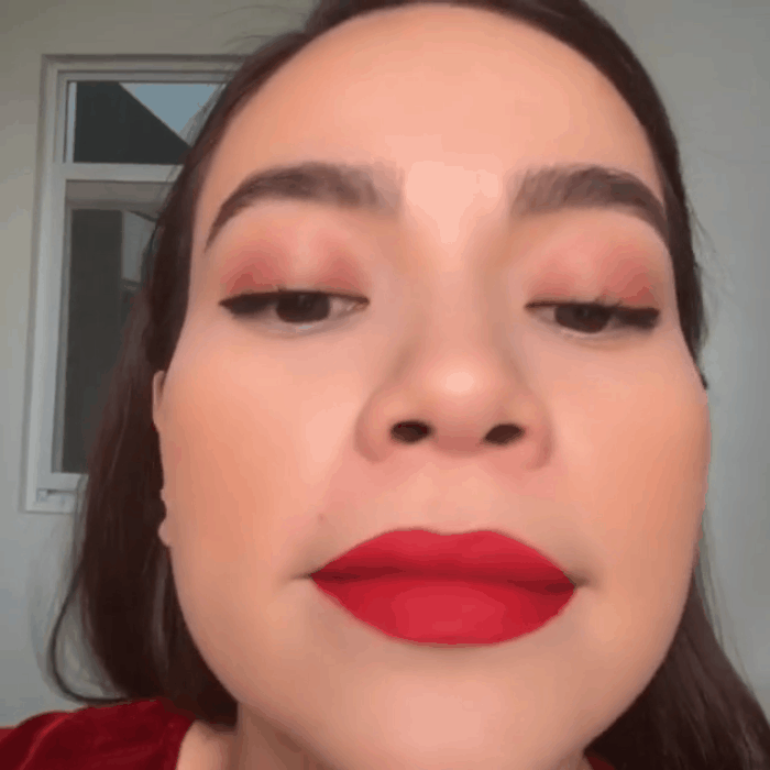 Vừa tung dòng son môi của riêng mình, son đỏ của Hồ Ngọc Hà đã cháy hàng ngay lập tức - Ảnh 5.