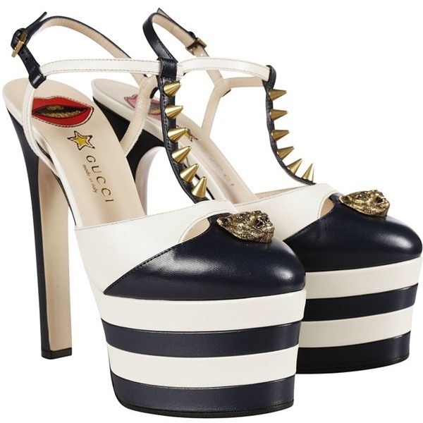 Tung ảnh với bikini nóng bỏng, Hương Giang bị soi đến tận đôi giày!-8