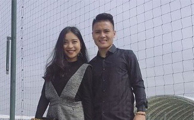 Sao U23 Việt Nam gây xúc động khi viết về mẹ ngày 8/3