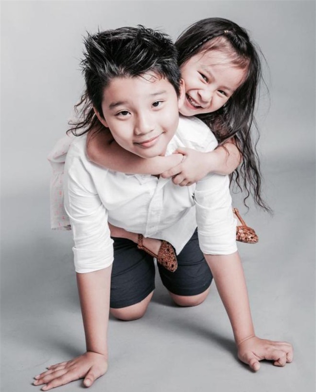 hoang bach tiet lo ve nguoi me dac biet: "me vo rat tin tuong, thuong toi nhu con ruot" - 9