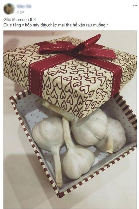 nhung mon qua 8/3 ba dao khien chi em khoc khong duoc, cuoi khong xong! - 1