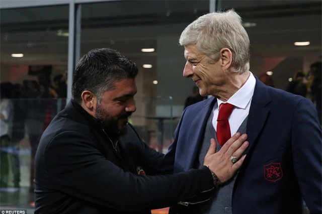Sự thân mật của hai HLV Gattuso và Arsene Wenger trước trận đấu