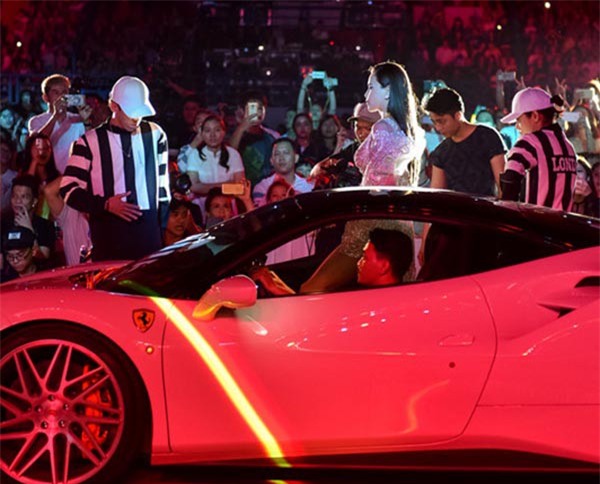 Hồ Ngọc Hà, Hạ Vi vẫn thoải mái đi xe của Cường Đô la sau khi chia tay? - Ảnh 1.