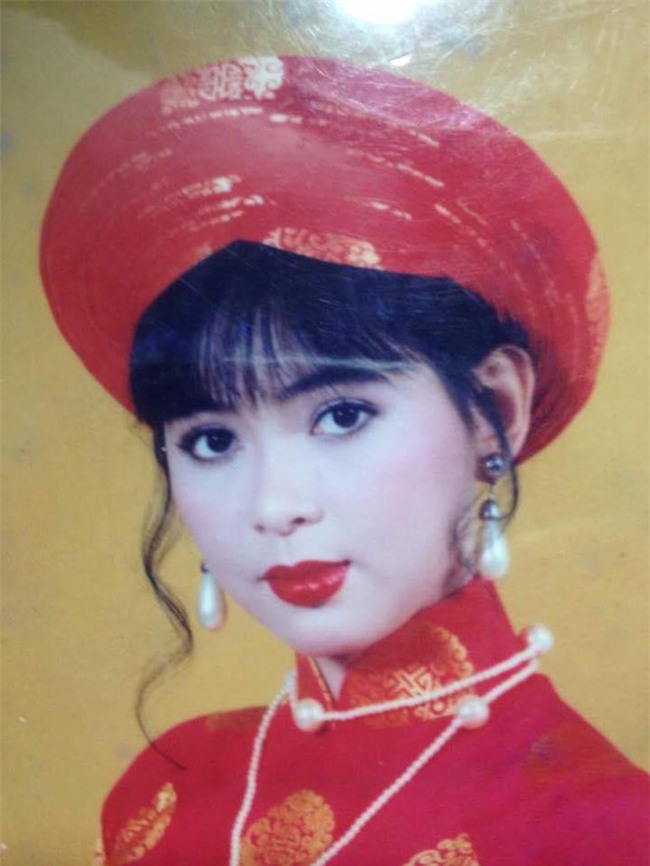 Dân mạng phát sốt với vẻ đẹp trong veo thời 25 tuổi của mẹ chồng Tăng Thanh Hà - Ảnh 1.