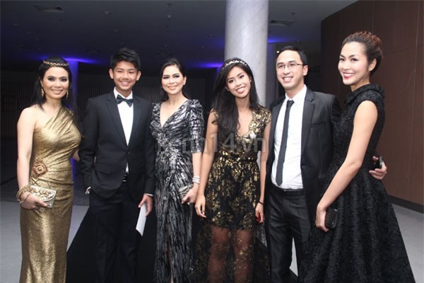 Dân mạng phát sốt với vẻ đẹp trong veo thời 25 tuổi của mẹ chồng Tăng Thanh Hà - Ảnh 5.