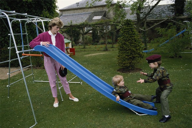 Cách làm mẹ của Công nương Diana vẫn luôn khiến các mẹ khắp thế giới ngưỡng mộ - Ảnh 8.