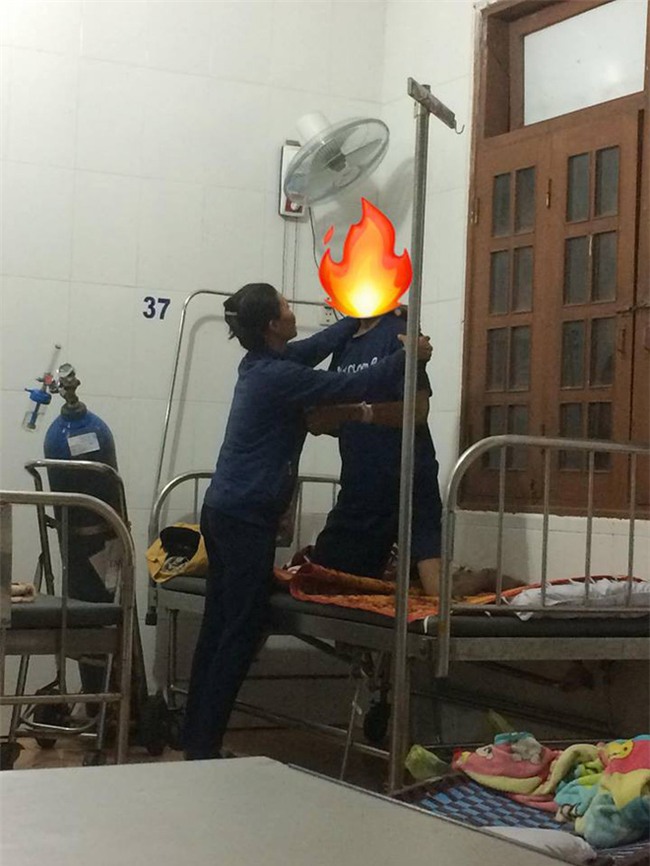 Câu chuyện đáng suy ngẫm về một người nát rượu: Bác sỹ lắc đầu, con cái chẳng thèm đến thăm, một mình vợ chăm mà vẫn bị hành