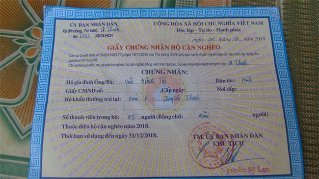 Chồng bị tai nạn nằm một chỗ, một mình vợ đi bốc gạch thuê nuôi 3 con thơ dại cùng cha mẹ chồng già yếu - Ảnh 5.