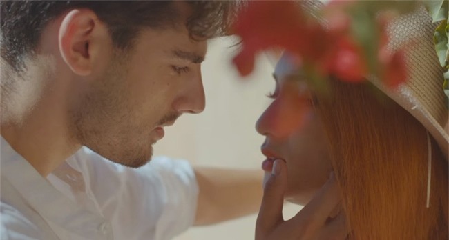 dan trai dep buoc qua doi hoa hau chuyen gioi huong giang hinh anh 6