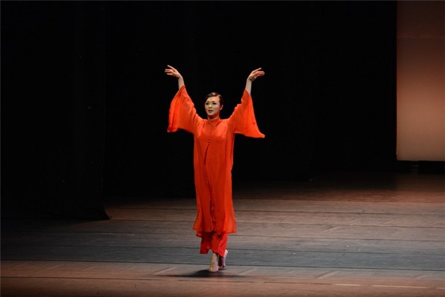 Những người chuyển giới nổi tiếng khắp hành tinh: Thành công đôi khi chỉ nhờ một đức tính - Ảnh 1.