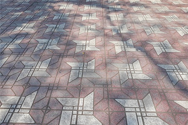 Gạch lát vỉa hè hồ Gươm còn tốt, sao phải thay hết?