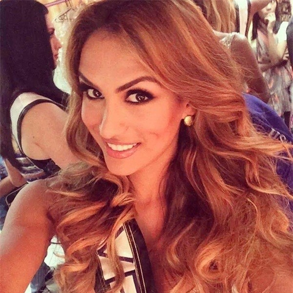 So găng nhan sắc của Hương Giang với 12 cựu Hoa hậu Chuyển giới Quốc tế: Ai hơn ai? - Ảnh 21.