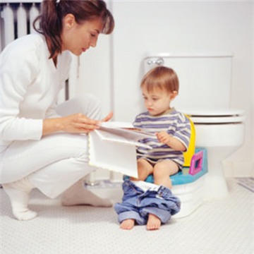 Táo bón kéo dài ở trẻ: Có thể dẫn đến suy dinh dưỡng - Ảnh 1.