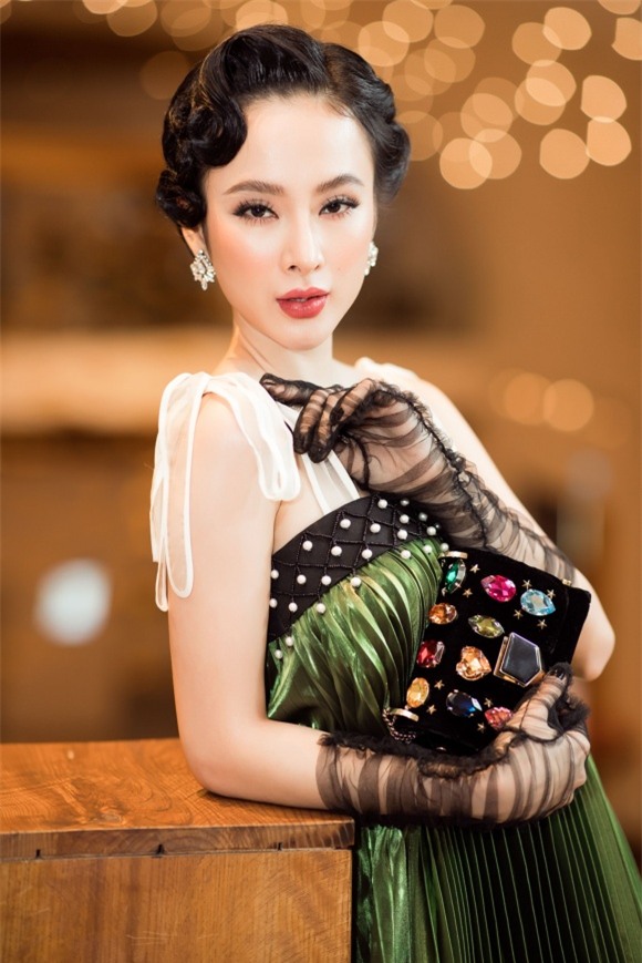 Angela Phương Trinh,Angela Phương Trinh khoe vòng ba,sao Việt