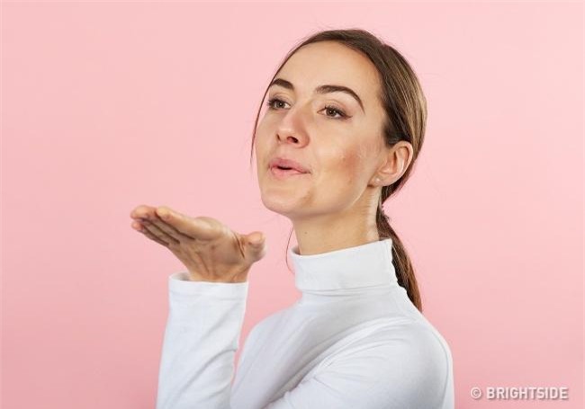 giai ma tinh cam cua doi phuong qua cach hon - 4