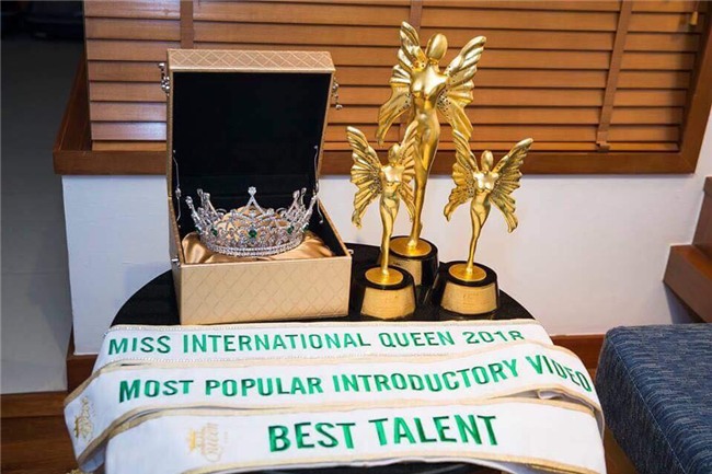 Đàm Vĩnh Hưng bất ngờ công khai Hoa hậu Chuyển giới Hương Giang Idol là vợ cũ-2