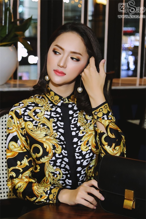 Túi xách trăm triệu của Hương Giang Idol đựng gì trước khi giúp chủ nhân xuất sắc đoạt ngôi Hoa hậu?-2