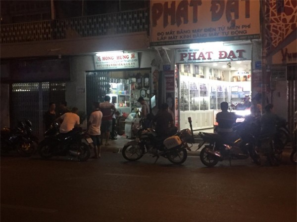 Người đàn ông nghi ‘ngáo đá’ xông vào nhà dân đâm gục chủ nhà rồi tự sát - Ảnh 1.