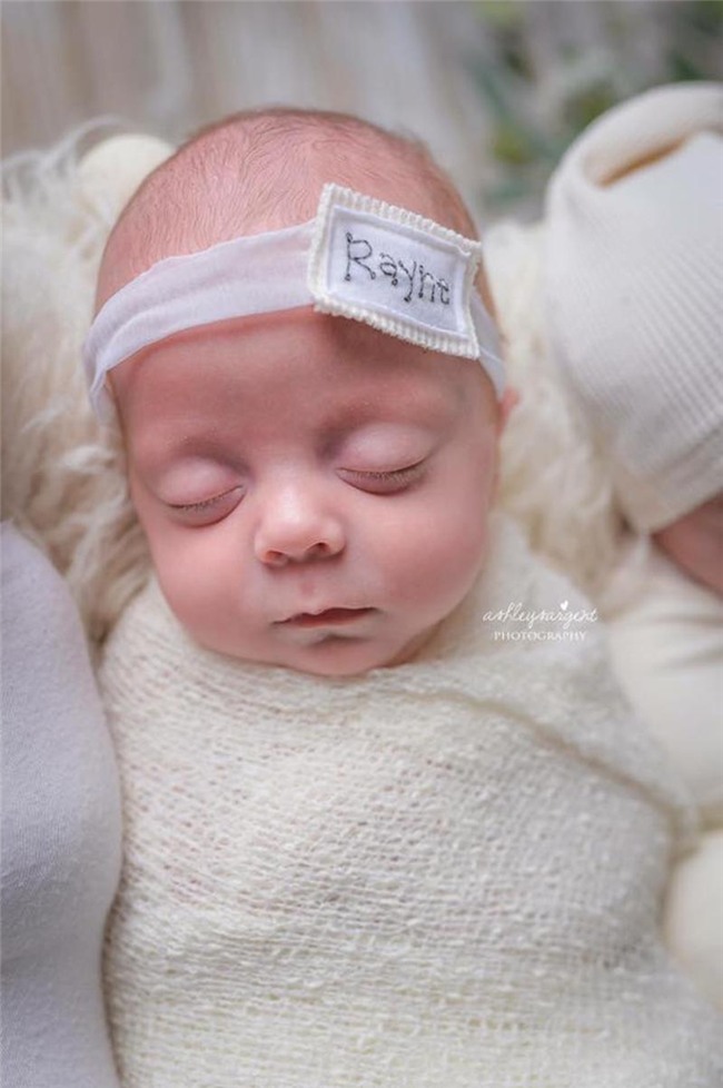 Vợ chồng&nbsp;Eric và Courtney còn lập riêng một page để chia sẻ hình ảnh các con.