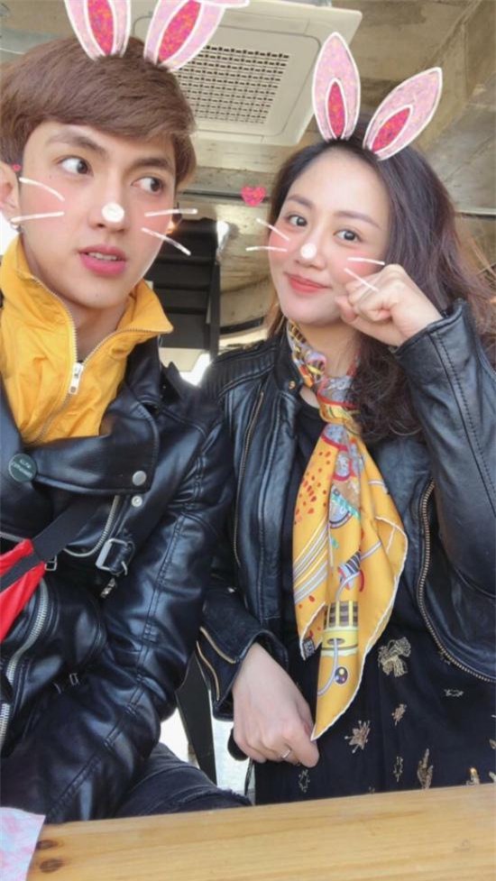 vua chia tay moi tinh day dau kho, van mai huong bi nghi hen ho cung dien vien dien trai - 1