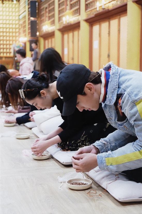 vua chia tay moi tinh day dau kho, van mai huong bi nghi hen ho cung dien vien dien trai - 4