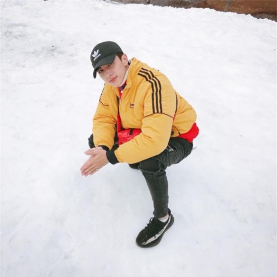 vua chia tay moi tinh day dau kho, van mai huong bi nghi hen ho cung dien vien dien trai - 9