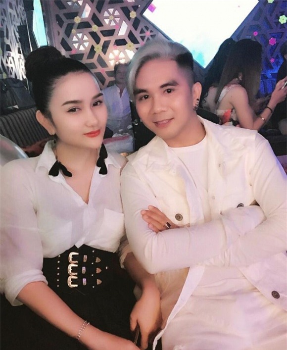 Khánh Đơn, Lương Bích Hữu, ca sĩ Khánh Đơn, Khánh Đơn và bạn gái mới