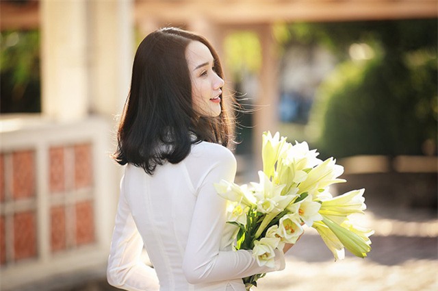 Hoa loa kèn hay còn gọi là hoa huệ tây - loài hoa đặc trưng của Thủ đô Hà Nội đã bắt đầu trổ bông.
