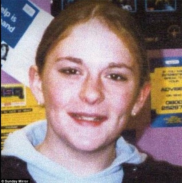 Scandal tình dục chấn động nước Anh: Hơn 1.000 cô gái tuổi chỉ từ 11 bị lạm dụng, ép sử dụng và buôn bán thuốc phiện suốt 40 năm - Ảnh 3.