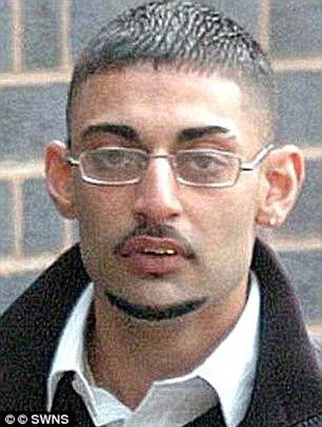 Scandal tình dục chấn động nước Anh: Hơn 1.000 cô gái tuổi chỉ từ 11 bị lạm dụng, ép sử dụng và buôn bán thuốc phiện suốt 40 năm - Ảnh 4.