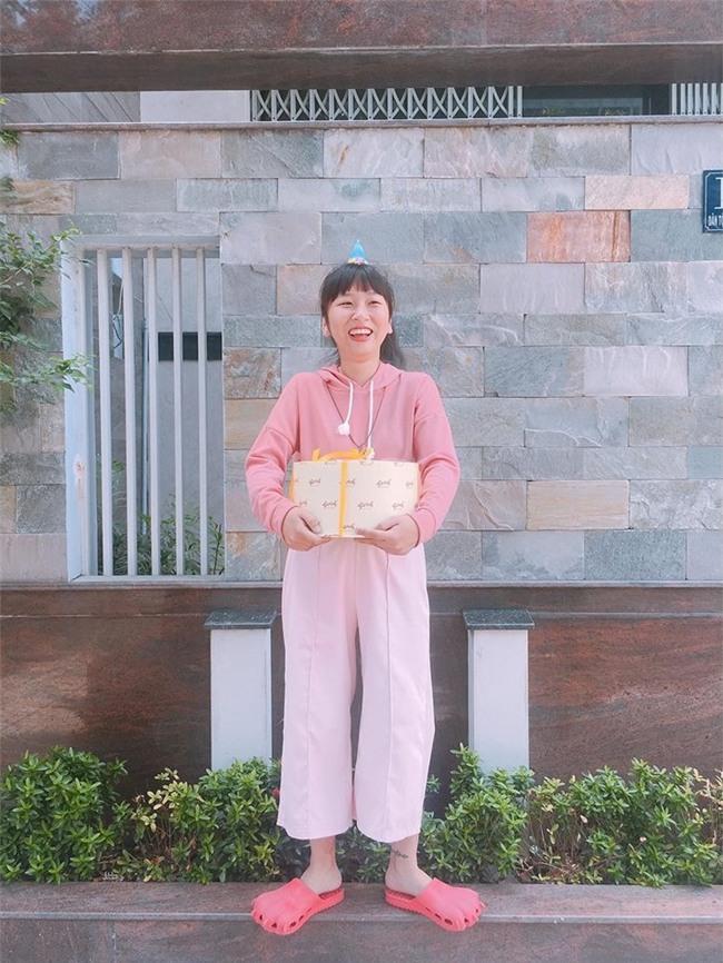 Bật cười khi xem Trang Hý hóa thân thành bà thím chia sẻ nỗi lòng người say tàu xe-2