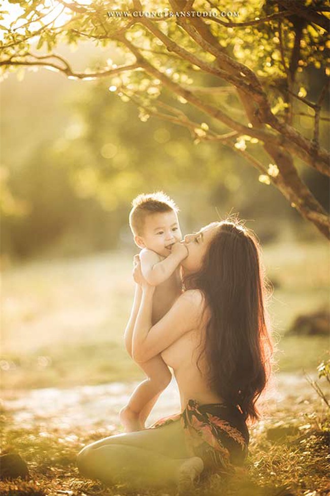 khoanh khac "ven vay" cho con bu dep den nao long cua cac ba me hinh anh 5