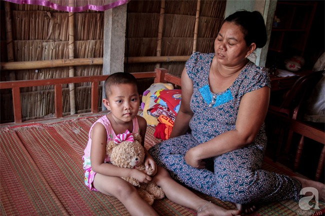 Tâm sự của bé gái 5 tuổi bị u não: Mẹ ơi! Mẹ cứu con đi, con lớn lên đi mần công ty trả tiền cho mẹ - Ảnh 5.