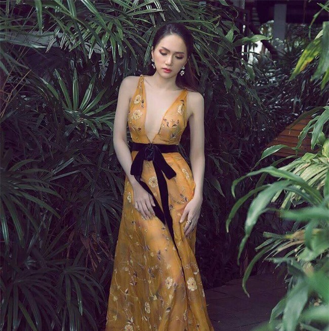 Một chiếc váy hai số phận, không tin bạn cứ nhìn hai người đẹp tên Hương Giang này thì thấy ngay - Ảnh 2.