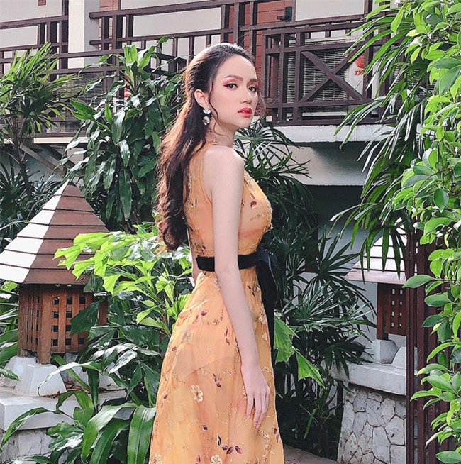 Một chiếc váy hai số phận, không tin bạn cứ nhìn hai người đẹp tên Hương Giang này thì thấy ngay - Ảnh 4.