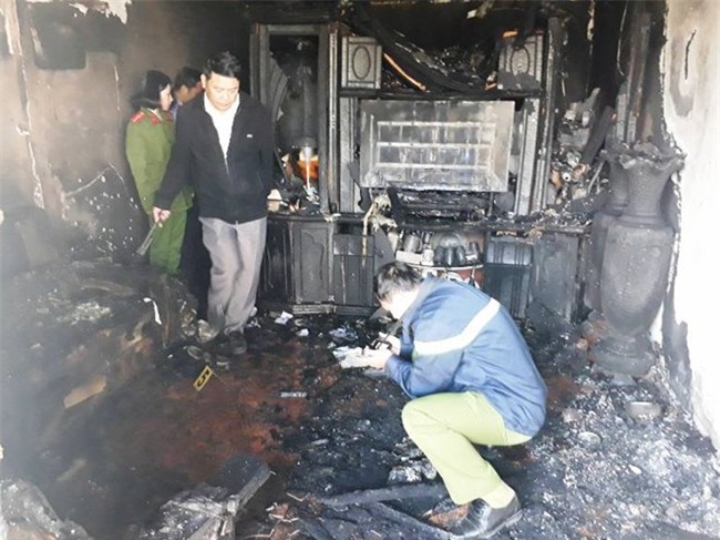 Cận cảnh hiện trường vụ cháy kinh hoàng làm 5 người tử vong ở Đà Lạt - Ảnh 6.