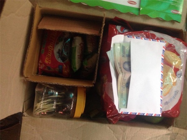 Nữ sinh khoe ảnh đồ ăn ‘ê hề’ và tiền ‘ăn vặt’ mẹ cho khiến dân mạng ganh tỵ không hết - Ảnh 1.