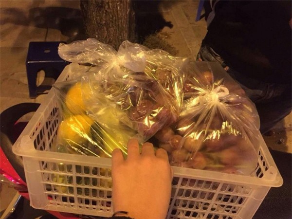 Nữ sinh khoe ảnh đồ ăn ‘ê hề’ và tiền ‘ăn vặt’ mẹ cho khiến dân mạng ganh tỵ không hết - Ảnh 3.