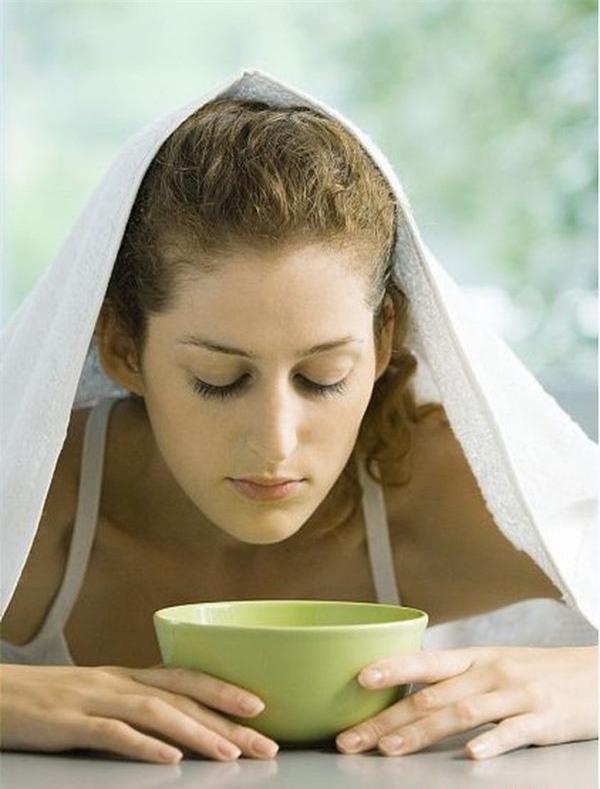 Da mụn thâm đỏ chi chít cũng giảm sưng hơn chỉ trong vài bước-4