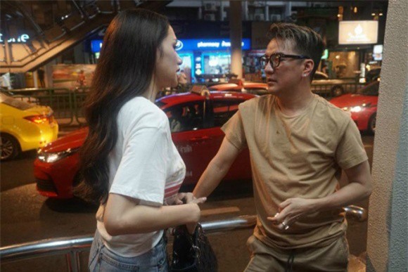 Đàm Vĩnh Hưng sang Thái thăm Hương Giang, chia sẻ cách ứng xử của cô sau khi làm Hoa hậu